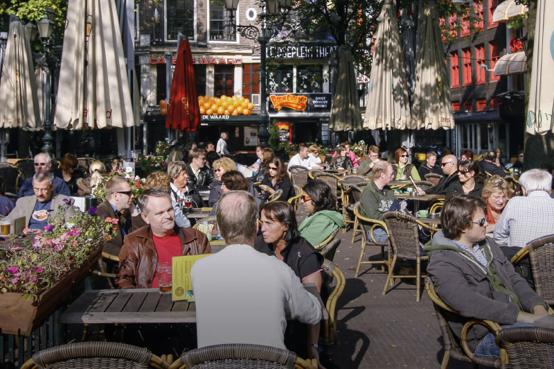 Een backend die beide shops als bron behandelt